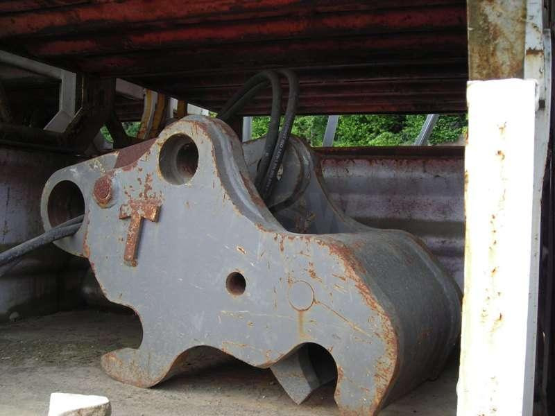 LIEBHERR HYDRO CW32 - Attache rapide pour Engins de chantier: photos 1 LIEBHERR HYDRO CW32 - Attache rapide pour Engins de chantier: photos 1