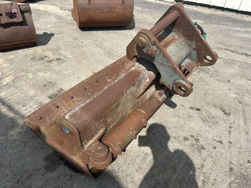 LIEBHERR SW33 - 1700mm - Godet pour pelle: photos 5 LIEBHERR SW33 - 1700mm - Godet pour pelle: photos 5