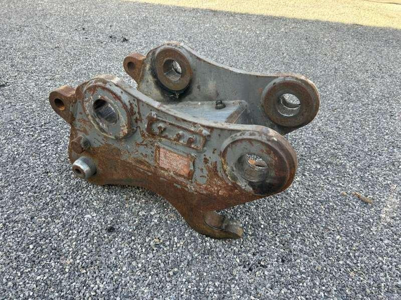 LIEBHERR SW33 - Axes 65mm - Attache rapide pour Engins de chantier: photos 3 LIEBHERR SW33 - Axes 65mm - Attache rapide pour Engins de chantier: photos 3