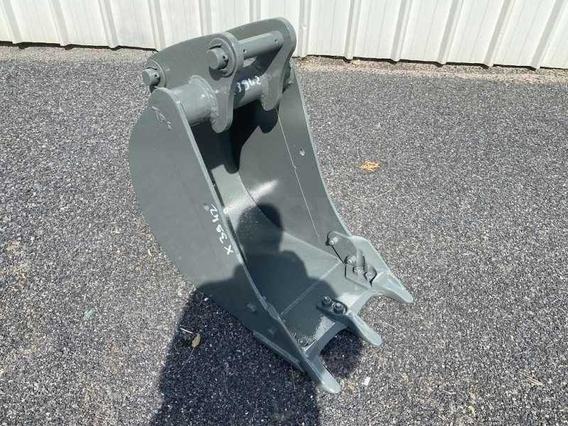 VOLVO BL71 - 450mm - Godet pour pelle pour Engins de chantier: photos 1 VOLVO BL71 - 450mm - Godet pour pelle pour Engins de chantier: photos 1
