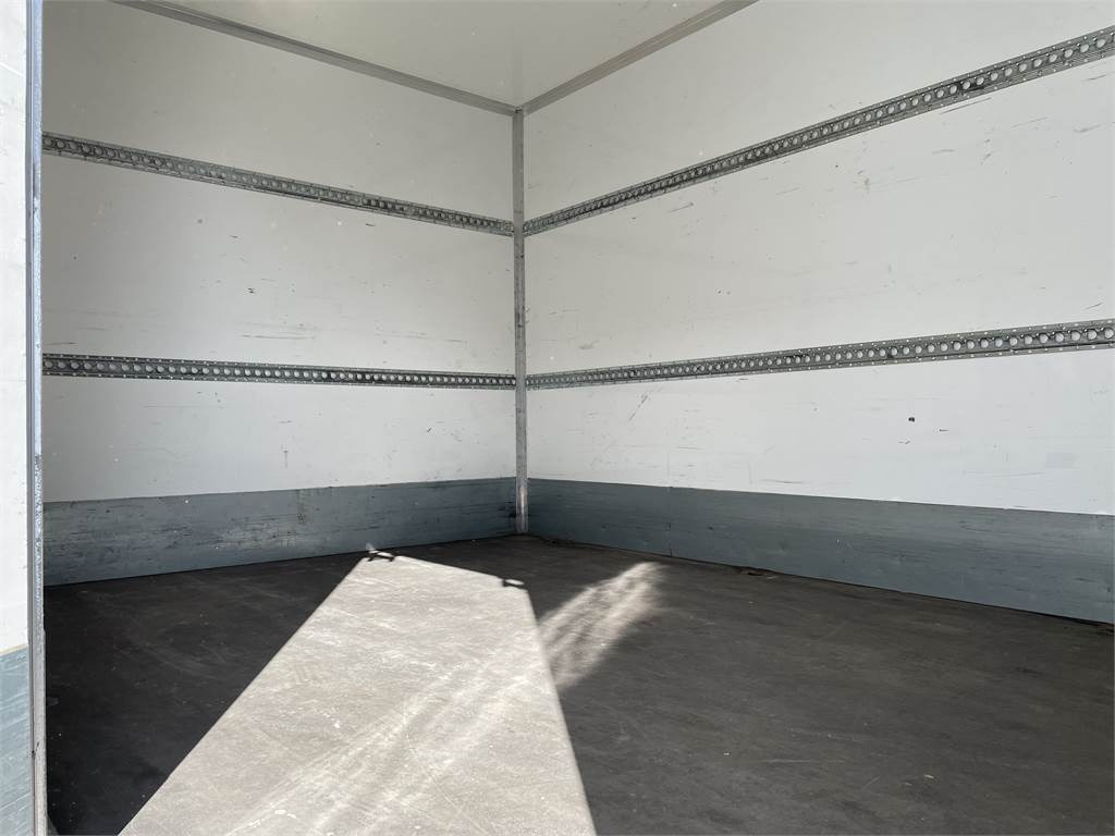 Mercedes-Benz ATEGO 1223L - Camion fourgon: photos 4 Mercedes-Benz ATEGO 1223L - Camion fourgon: photos 4