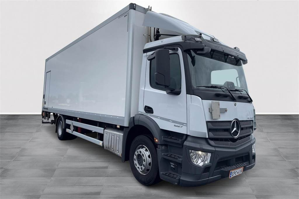 Mercedes-Benz Actros 1827 4x2 8,7m umpikori+PL nostin - Camion isothermique: photos 2 Mercedes-Benz Actros 1827 4x2 8,7m umpikori+PL nostin - Camion isothermique: photos 2