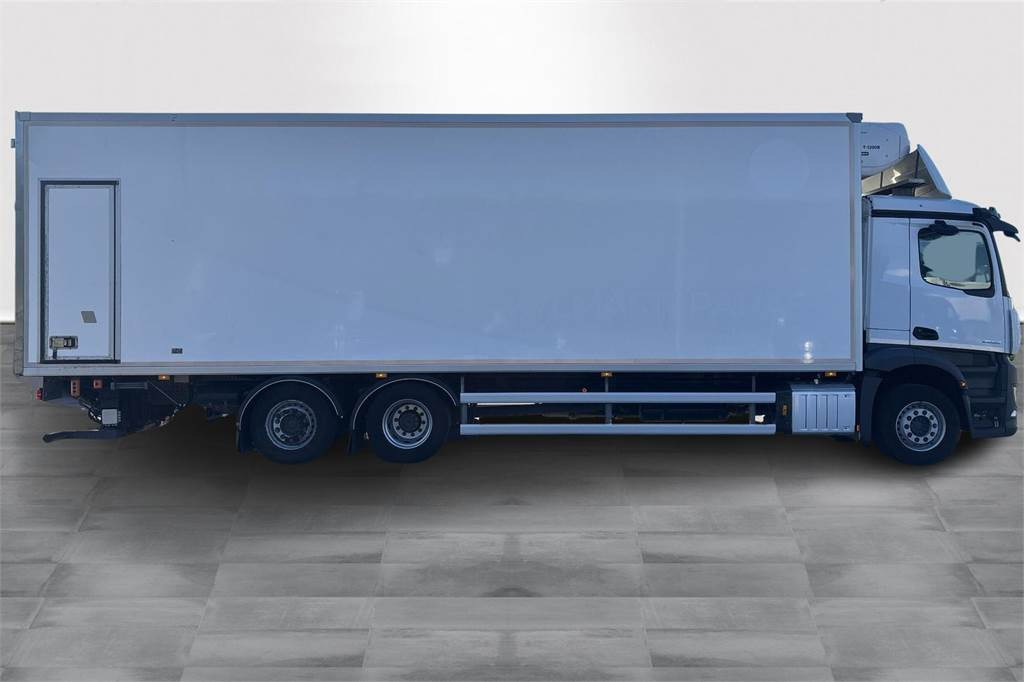 Mercedes-Benz Actros 2551 9.9m FRC 07/2027 - Camion isothermique: photos 5 Mercedes-Benz Actros 2551 9.9m FRC 07/2027 - Camion isothermique: photos 5