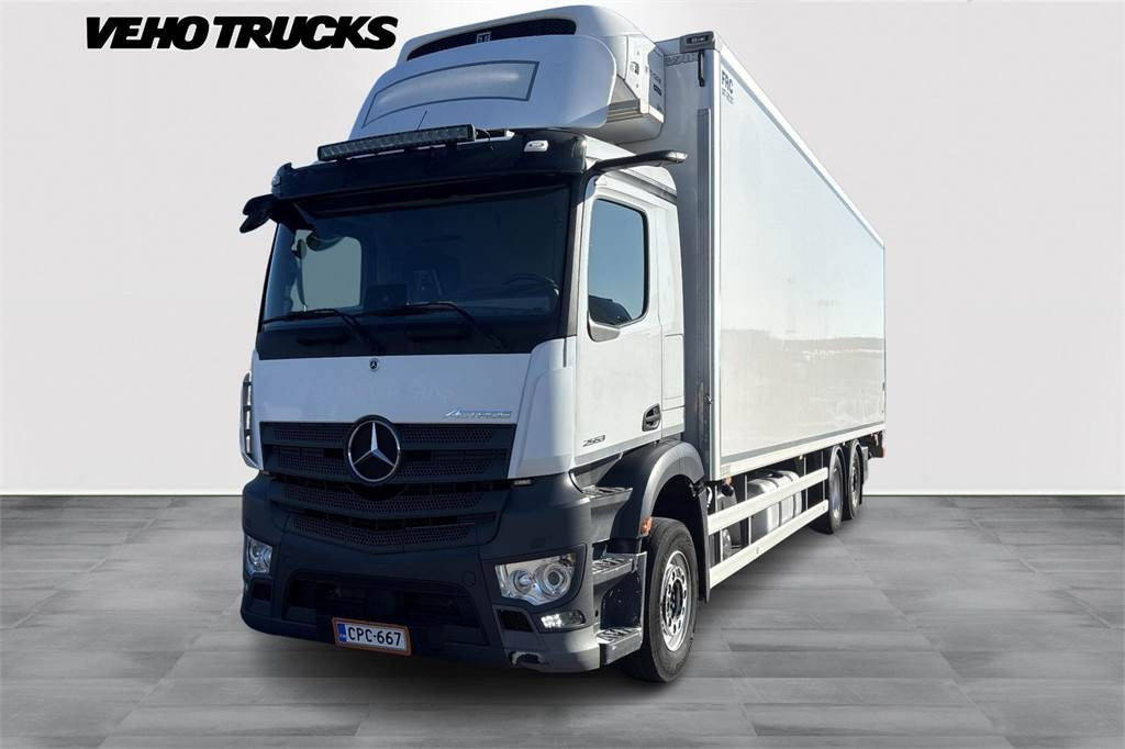 Mercedes-Benz Actros 2551 9.9m FRC 07/2027 - Camion isothermique: photos 2 Mercedes-Benz Actros 2551 9.9m FRC 07/2027 - Camion isothermique: photos 2