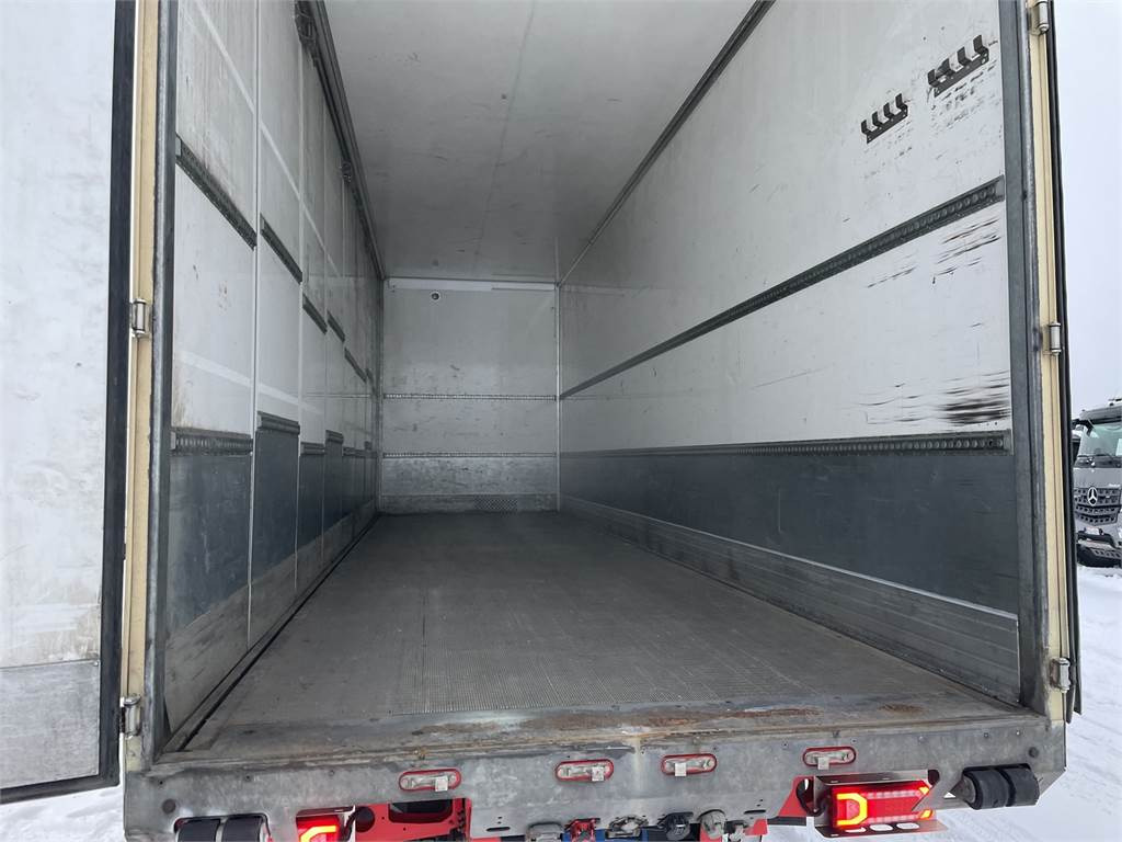 Mercedes-Benz Actros 5L 2553L Piako KSA rahtikori 9,5M - Camion fourgon: photos 5 Mercedes-Benz Actros 5L 2553L Piako KSA rahtikori 9,5M - Camion fourgon: photos 5