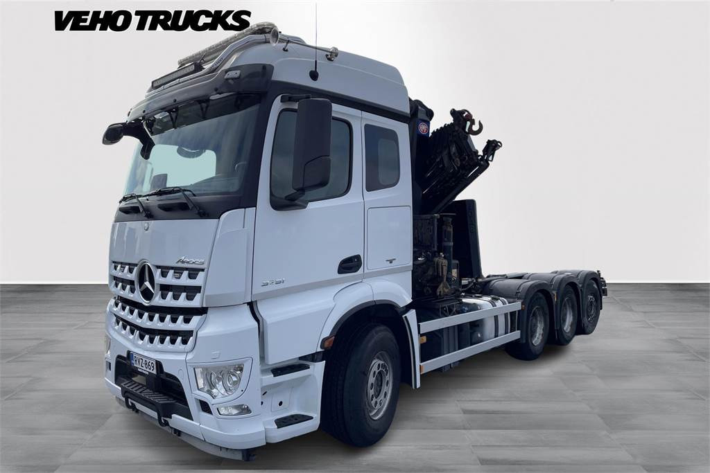 Mercedes-Benz Arocs 3251 8x4*4 - HMF 32 tm - Koukku - Camion grue: photos 1 Mercedes-Benz Arocs 3251 8x4*4 - HMF 32 tm - Koukku - Camion grue: photos 1