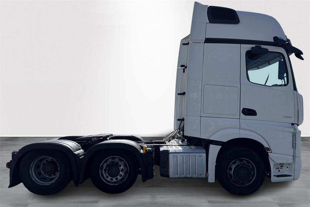 Mercedes-Benz ACTROS 2551LS 6x2/4 Väliteli - Tracteur routier: photos 5 Mercedes-Benz ACTROS 2551LS 6x2/4 Väliteli - Tracteur routier: photos 5