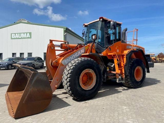 Doosan DL 300-3 (12005349) - Chargeuse sur pneus: photos 1 Doosan DL 300-3 (12005349) - Chargeuse sur pneus: photos 1