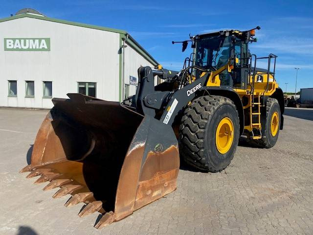 John Deere 744 P MIETE / RENTAL (12002126) - Chargeuse sur pneus: photos 1 John Deere 744 P MIETE / RENTAL (12002126) - Chargeuse sur pneus: photos 1