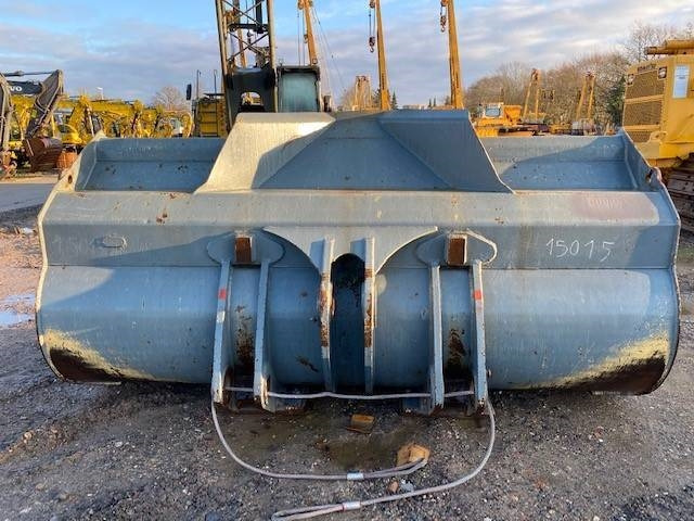 Liebherr (1884) L 586 Schaufel / bucket - Chargeuse sur pneus: photos 2 Liebherr (1884) L 586 Schaufel / bucket - Chargeuse sur pneus: photos 2