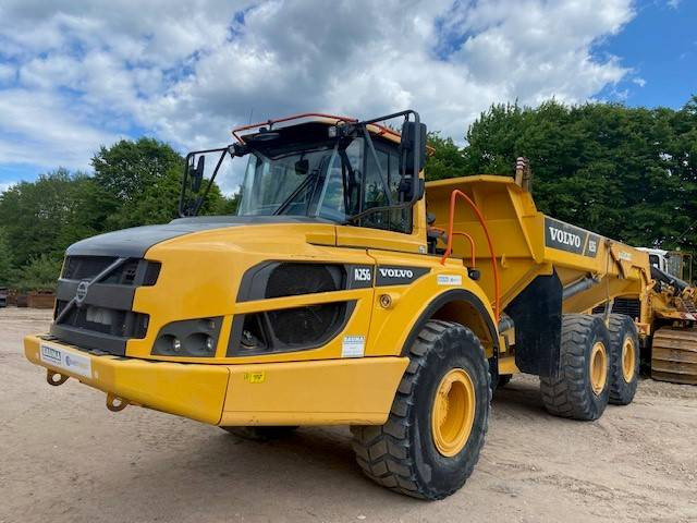Volvo A 25 G MIETE / RENTAL (12001029) - Tombereau articulé: photos 1 Volvo A 25 G MIETE / RENTAL (12001029) - Tombereau articulé: photos 1