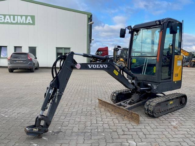 Volvo EC 18 E MIETE / RENTAL (12001760) - Mini pelle: photos 1 Volvo EC 18 E MIETE / RENTAL (12001760) - Mini pelle: photos 1