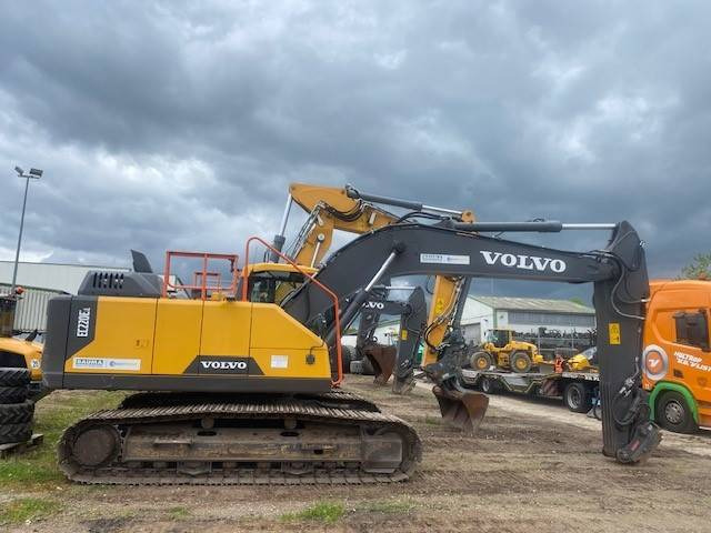 Volvo EC 220 E L MIETE / RENTAL (12001052) - Pelle sur chenille: photos 5 Volvo EC 220 E L MIETE / RENTAL (12001052) - Pelle sur chenille: photos 5