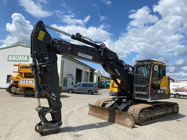 Volvo ECR 235 E L MIETE / RENTAL (12001016) - Pelle sur chenille: photos 1 Volvo ECR 235 E L MIETE / RENTAL (12001016) - Pelle sur chenille: photos 1