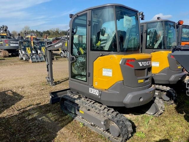 Volvo ECR 35 D MIETE / RENTAL (12002078) - Mini pelle: photos 2 Volvo ECR 35 D MIETE / RENTAL (12002078) - Mini pelle: photos 2