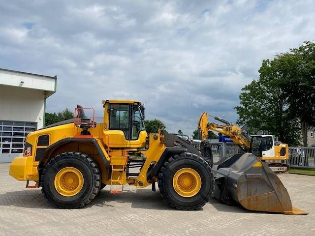 Volvo L 260 H 6.8 cbm MIETE / RENTAL (12002252) - Chargeuse sur pneus: photos 5 Volvo L 260 H 6.8 cbm MIETE / RENTAL (12002252) - Chargeuse sur pneus: photos 5