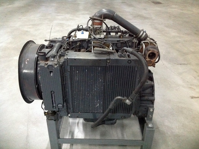 Deutz BF4M1013 GAS USED - Engins de chantier: photos 2 Deutz BF4M1013 GAS USED - Engins de chantier: photos 2