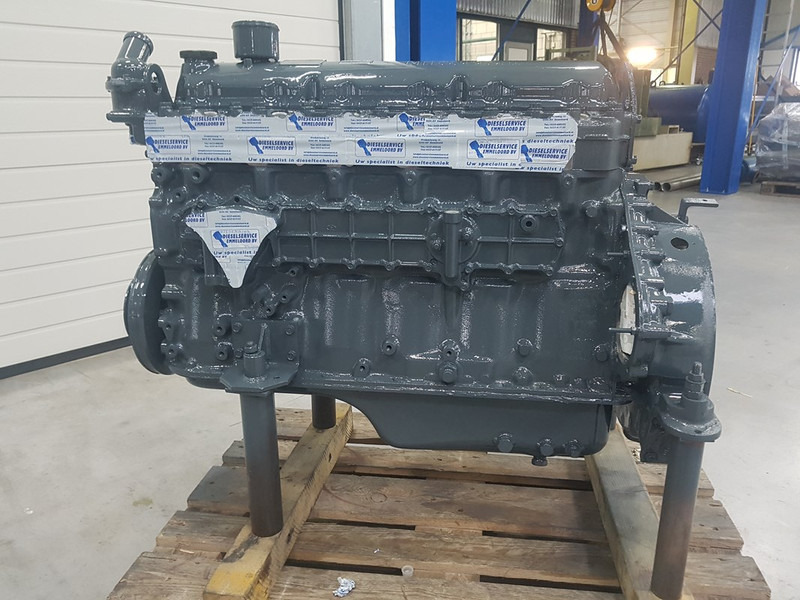 Mitsubishi 6D14 LONG-BLOCK - Engins de chantier: photos 2 Mitsubishi 6D14 LONG-BLOCK - Engins de chantier: photos 2