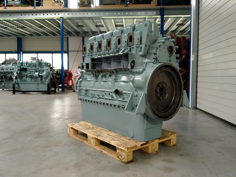 Mitsubishi S6A3-MPTK LONG-BLOCK - Engins de chantier: photos 2 Mitsubishi S6A3-MPTK LONG-BLOCK - Engins de chantier: photos 2