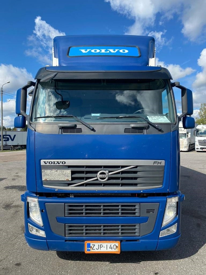 Volvo FH 13 460 - Camion fourgon: photos 3 Volvo FH 13 460 - Camion fourgon: photos 3