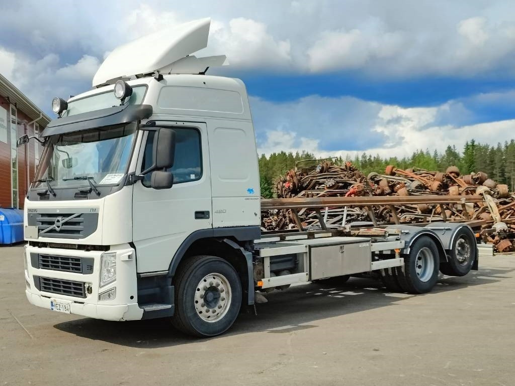 Volvo FM 13 - Camion porte-conteneur/ Caisse mobile: photos 1 Volvo FM 13 - Camion porte-conteneur/ Caisse mobile: photos 1