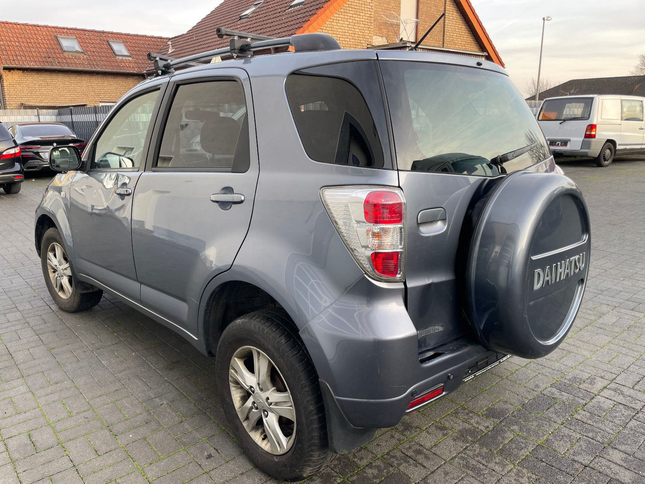 Daihatsu Terios 1.5i 4WD Top Unfall - SUV: photos 5 Daihatsu Terios 1.5i 4WD Top Unfall - SUV: photos 5