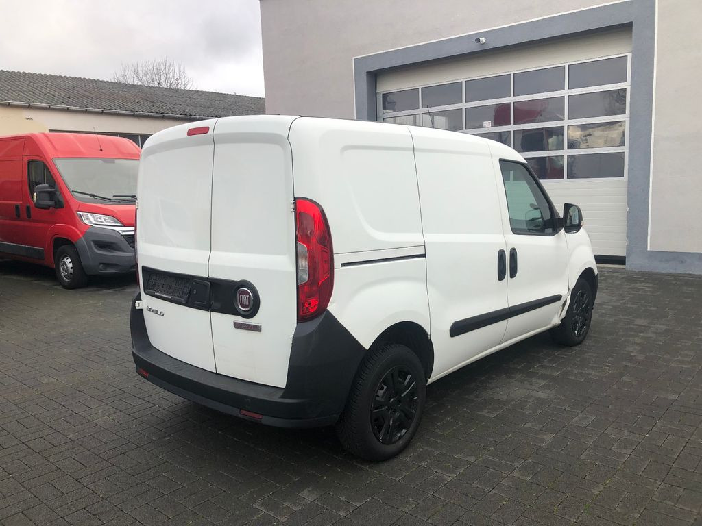 Fiat Doblò SX Kasten 1.3 JTD - Fourgonnette: photos 5 Fiat Doblò SX Kasten 1.3 JTD - Fourgonnette: photos 5