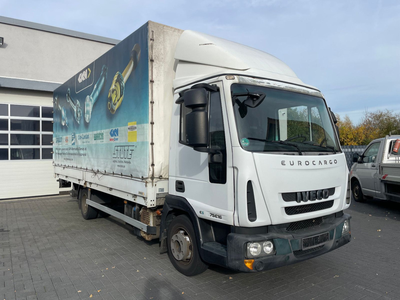 Iveco Euro Cargo 75E16 Euro 5, TÜV 06-2026 - Véhicule utilitaire plateau baché: photos 3 Iveco Euro Cargo 75E16 Euro 5, TÜV 06-2026 - Véhicule utilitaire plateau baché: photos 3