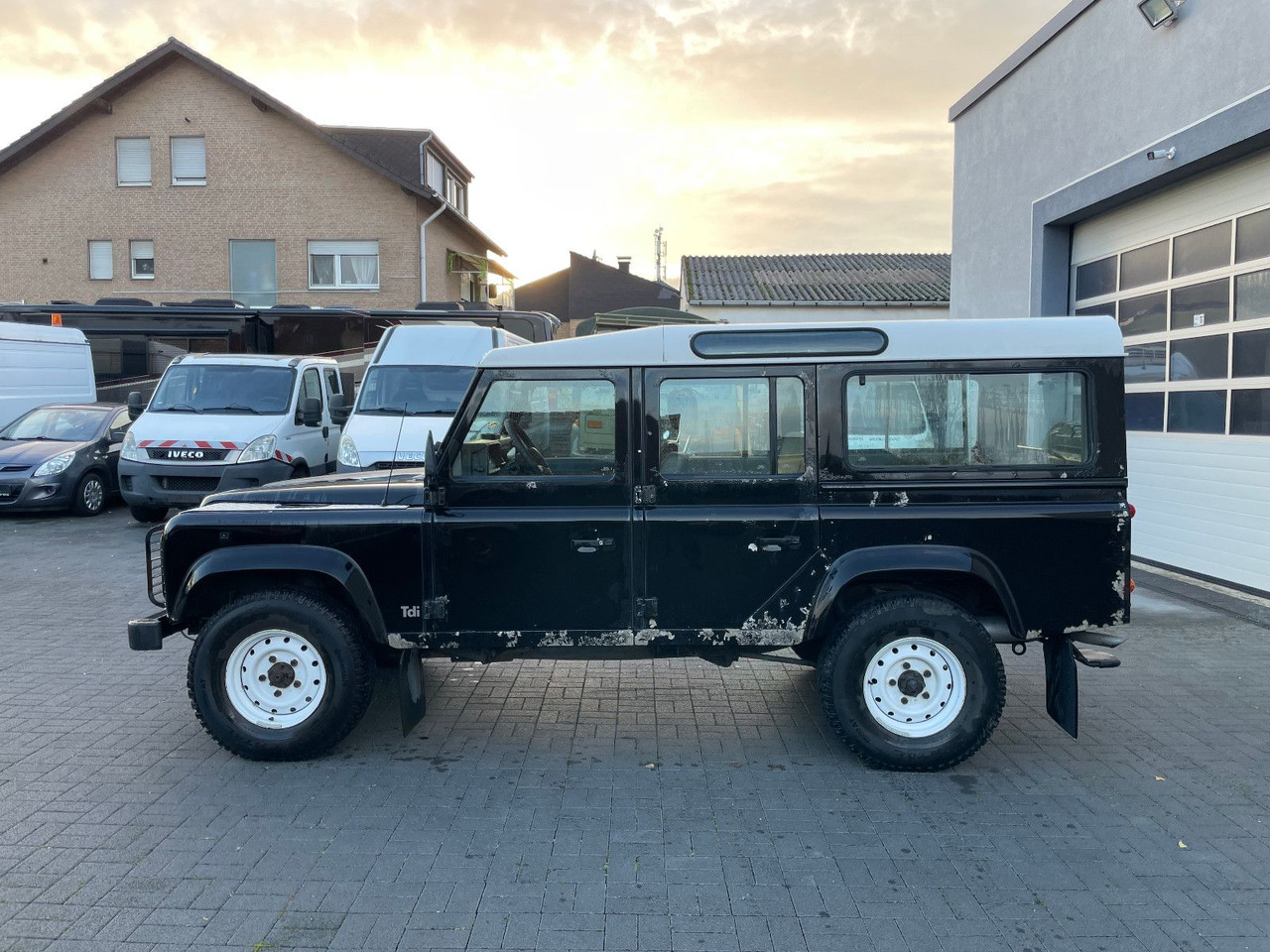 Land Rover Defender 110 SW 2.5 TD , Wohnm.Zulassung, 1.Hand - SUV: photos 5 Land Rover Defender 110 SW 2.5 TD , Wohnm.Zulassung, 1.Hand - SUV: photos 5