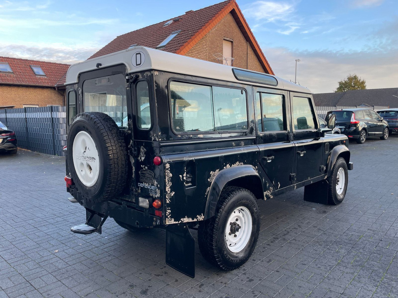 Land Rover Defender 110 SW 2.5 TD , Wohnm.Zulassung, 1.Hand - SUV: photos 2 Land Rover Defender 110 SW 2.5 TD , Wohnm.Zulassung, 1.Hand - SUV: photos 2