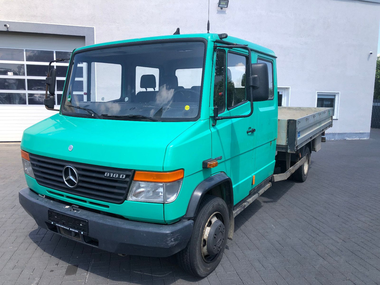Mercedes-Benz Vario 818 D, DoKa - Fourgon plateau, Utilitaire double cabine: photos 1 Mercedes-Benz Vario 818 D, DoKa - Fourgon plateau, Utilitaire double cabine: photos 1