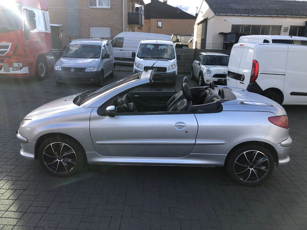 Peugeot 206 Cabriolet CC Platinum - Voiture: photos 5 Peugeot 206 Cabriolet CC Platinum - Voiture: photos 5