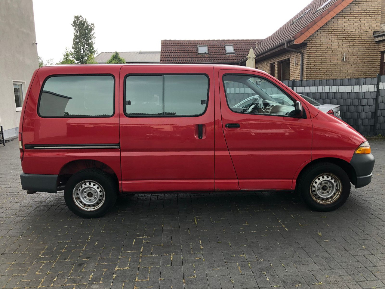 Toyota Hiace 2.7 i Benziner, 9-Sitzer, 1. Hand - Transport de personnes: photos 5 Toyota Hiace 2.7 i Benziner, 9-Sitzer, 1. Hand - Transport de personnes: photos 5