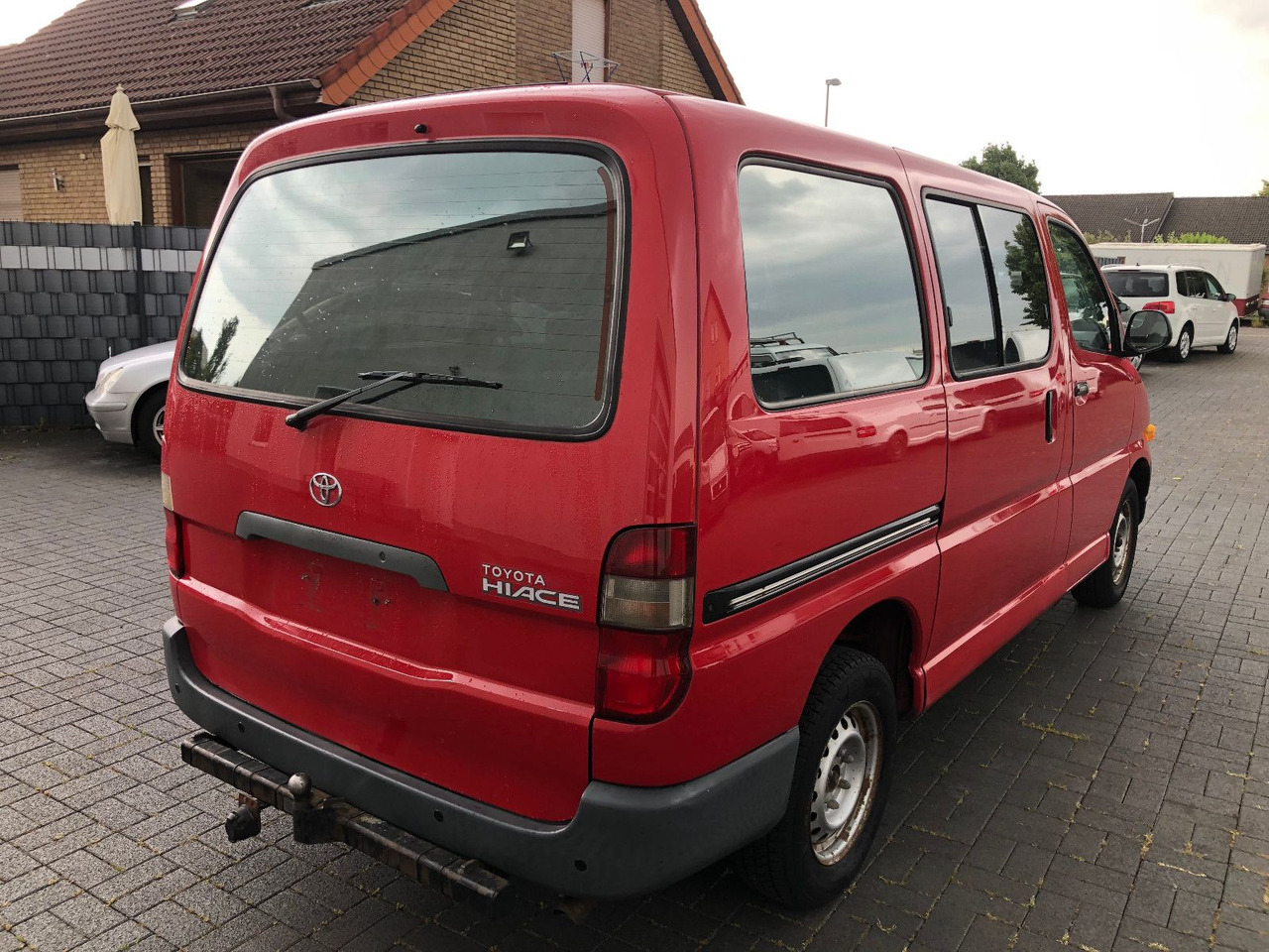 Toyota Hiace 2.7 i Benziner, 9-Sitzer, 1. Hand - Transport de personnes: photos 2 Toyota Hiace 2.7 i Benziner, 9-Sitzer, 1. Hand - Transport de personnes: photos 2