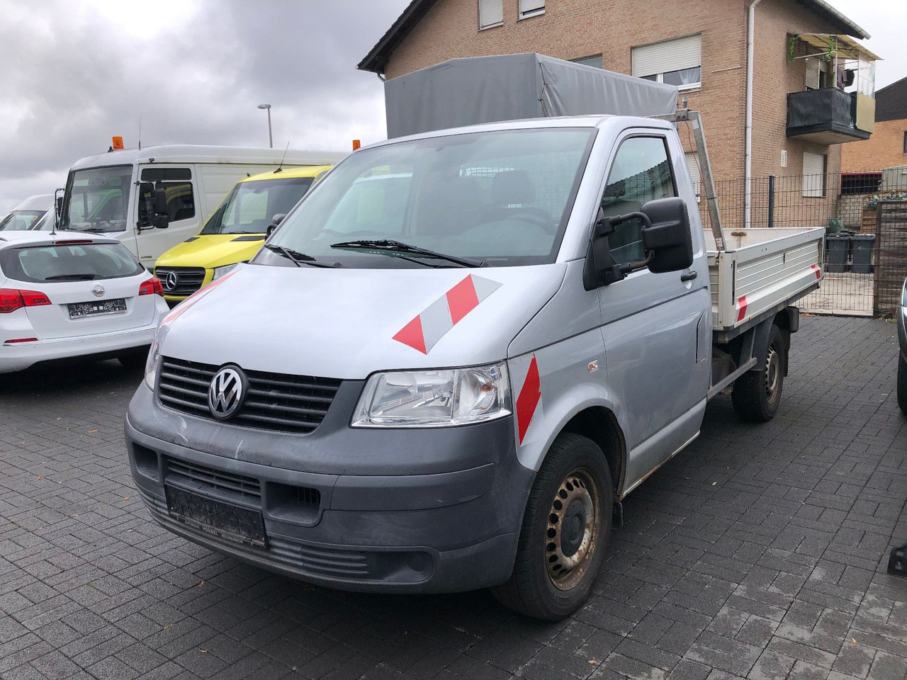 Volkswagen T5 1.9 TDI Transporter Pritsche - Fourgon plateau: photos 1 Volkswagen T5 1.9 TDI Transporter Pritsche - Fourgon plateau: photos 1