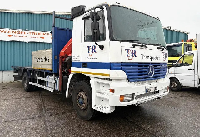Mercedes-Benz Actros 2031 K WITH PALFINGER PK1101 CRANE (MANUAL GEARBOX / FULL STEEL SUSPENSION / REDUCTION AXLE / REMOTE CONTROL) - Camion grue: photos 2 Mercedes-Benz Actros 2031 K WITH PALFINGER PK1101 CRANE (MANUAL GEARBOX / FULL STEEL SUSPENSION / REDUCTION AXLE / REMOTE CONTROL) - Camion grue: photos 2