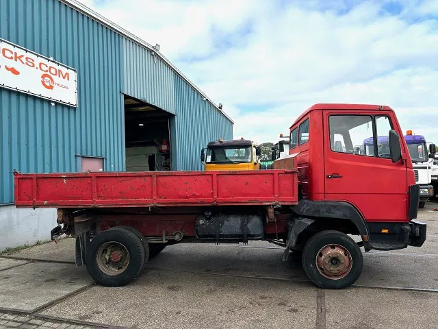Mercedes-Benz LK 814 K 4x2 (6-CILINDER) KIPPER (MANUAL GEARBOX / FULL STEEL SUSPENSION / P.T.O.) - Camion benne: photos 3 Mercedes-Benz LK 814 K 4x2 (6-CILINDER) KIPPER (MANUAL GEARBOX / FULL STEEL SUSPENSION / P.T.O.) - Camion benne: photos 3