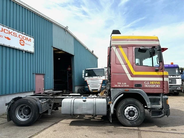 DAF 95.360 ATI SPACECAB (DUTCH TRUCK) (EURO 2 / ZF16 MANUAL GEARBOX / ABS BRAKE SYSTEM) - Tracteur routier: photos 4 DAF 95.360 ATI SPACECAB (DUTCH TRUCK) (EURO 2 / ZF16 MANUAL GEARBOX / ABS BRAKE SYSTEM) - Tracteur routier: photos 4