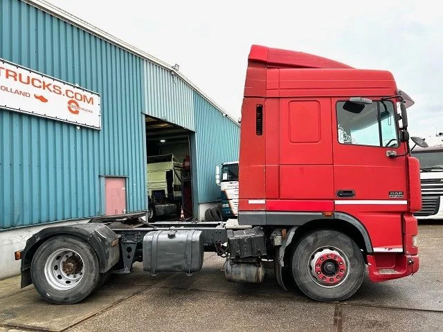 DAF 95.480 XF SPACECAB (EURO 3 / ZF16 MANUAL GEARBOX / 2x DIESELTANK / AIRCONDITIONING) - Tracteur routier: photos 4 DAF 95.480 XF SPACECAB (EURO 3 / ZF16 MANUAL GEARBOX / 2x DIESELTANK / AIRCONDITIONING) - Tracteur routier: photos 4
