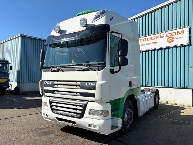 DAF CF 85.410 SPACECAB 4x2 (ZF16 MANUAL GEARBOX / MX-BRAKE / 995 LITER DIESELTANK / AIRCONDITIONING / FRIDGE UNTHER BED) - Tracteur routier: photos 1 DAF CF 85.410 SPACECAB 4x2 (ZF16 MANUAL GEARBOX / MX-BRAKE / 995 LITER DIESELTANK / AIRCONDITIONING / FRIDGE UNTHER BED) - Tracteur routier: photos 1