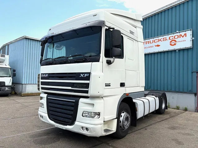 DAF XF 105.460 SPACECAB (ZF16 MANUAL GEARBOX / MX-BRAKE / 870+430 LITER TANK / FRIDGE / AIRCONDITIONING) - Tracteur routier: photos 1 DAF XF 105.460 SPACECAB (ZF16 MANUAL GEARBOX / MX-BRAKE / 870+430 LITER TANK / FRIDGE / AIRCONDITIONING) - Tracteur routier: photos 1