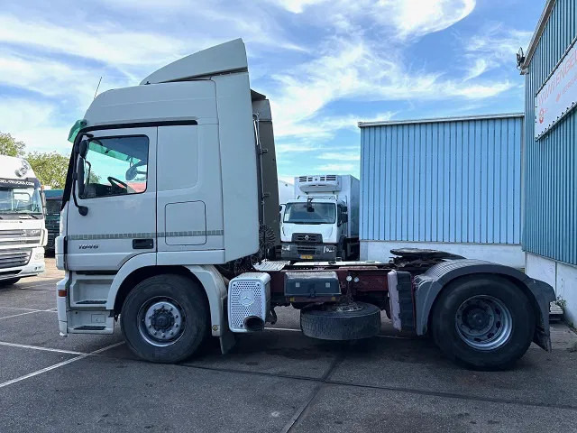 Mercedes-Benz Actros 1846 LS (MP2) (EPS WITH CLUTCH (3 PEDALS) / RETARDER / AIRCONDITIONING / ETC) - Tracteur routier: photos 5 Mercedes-Benz Actros 1846 LS (MP2) (EPS WITH CLUTCH (3 PEDALS) / RETARDER / AIRCONDITIONING / ETC) - Tracteur routier: photos 5