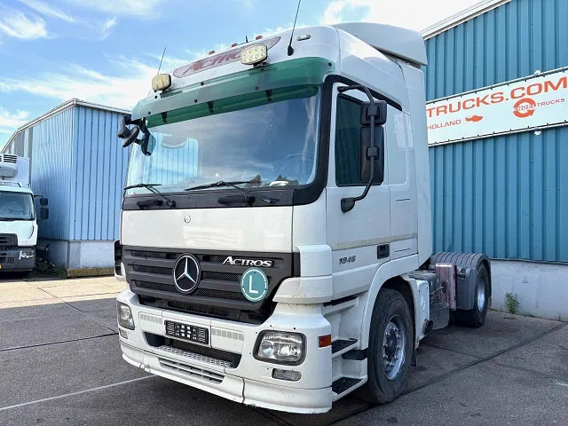 Mercedes-Benz Actros 1846 LS (MP2) (EPS WITH CLUTCH (3 PEDALS) / RETARDER / AIRCONDITIONING / ETC) - Tracteur routier: photos 1 Mercedes-Benz Actros 1846 LS (MP2) (EPS WITH CLUTCH (3 PEDALS) / RETARDER / AIRCONDITIONING / ETC) - Tracteur routier: photos 1