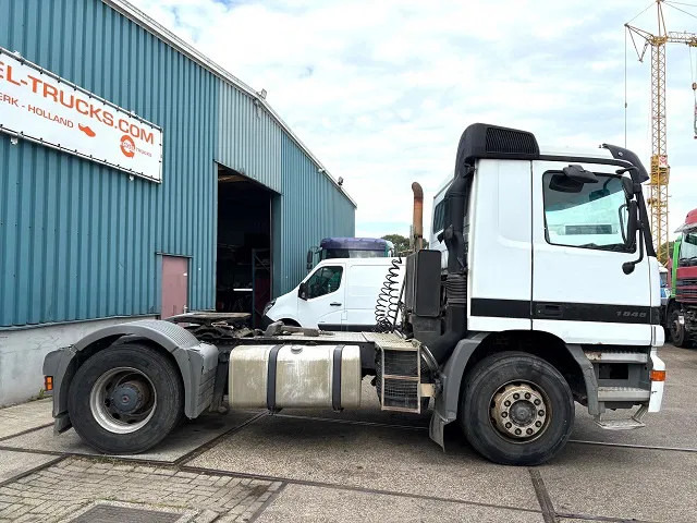 Mercedes-Benz Actros 1848 LS (MP1) 4x2 TRACTOR (EPS WITH CLUTCH / RUDUCTION AXLE / HYDRAULIC KIT / AIRCONDITIONING / ETC) - Tracteur routier: photos 4 Mercedes-Benz Actros 1848 LS (MP1) 4x2 TRACTOR (EPS WITH CLUTCH / RUDUCTION AXLE / HYDRAULIC KIT / AIRCONDITIONING / ETC) - Tracteur routier: photos 4
