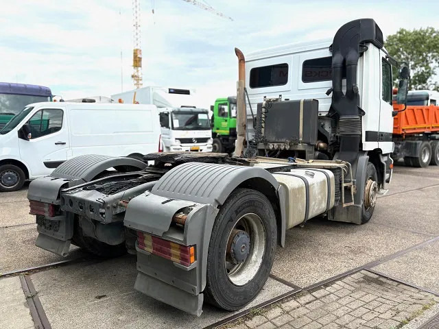 Mercedes-Benz Actros 1848 LS (MP1) 4x2 TRACTOR (EPS WITH CLUTCH / RUDUCTION AXLE / HYDRAULIC KIT / AIRCONDITIONING / ETC) - Tracteur routier: photos 3 Mercedes-Benz Actros 1848 LS (MP1) 4x2 TRACTOR (EPS WITH CLUTCH / RUDUCTION AXLE / HYDRAULIC KIT / AIRCONDITIONING / ETC) - Tracteur routier: photos 3