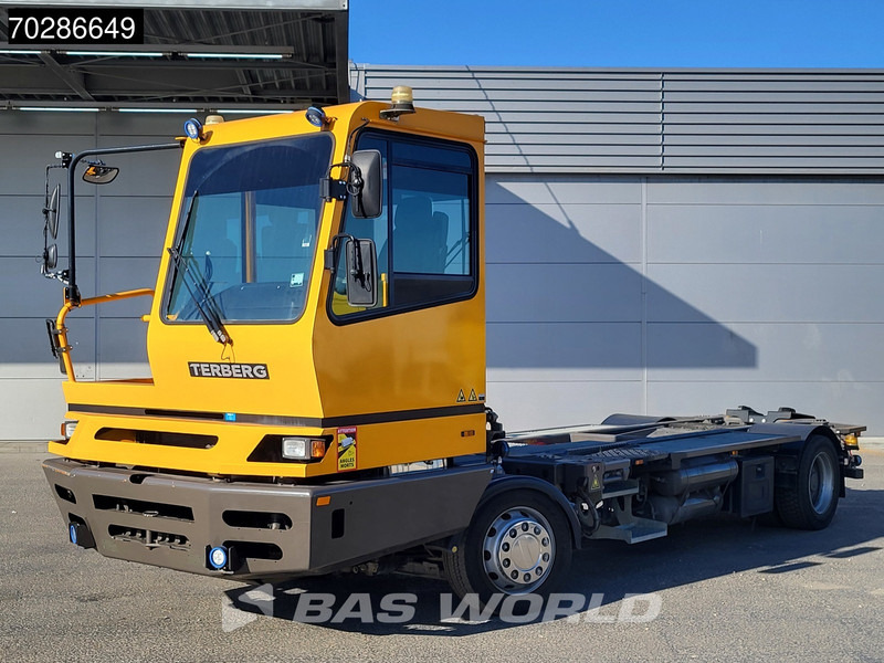 Terberg BC182 4X2 Low hours! Big-Axle Full-Air Drumbrakes Euro 3 - Camion: photos 5 Terberg BC182 4X2 Low hours! Big-Axle Full-Air Drumbrakes Euro 3 - Camion: photos 5