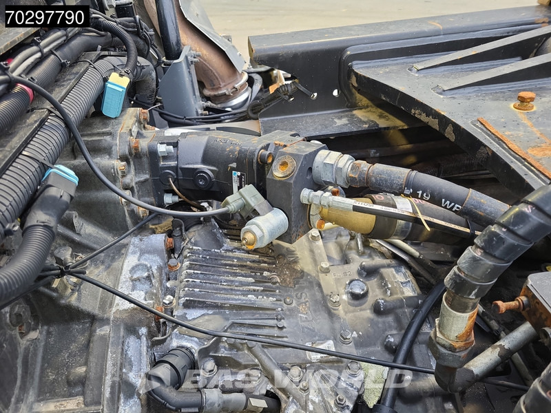 DAF CF 440 6X2 HYVA 22-60-S Hooklift Lift Axle Automatic ACC Euro 6 - Camion ampliroll: photos 3 DAF CF 440 6X2 HYVA 22-60-S Hooklift Lift Axle Automatic ACC Euro 6 - Camion ampliroll: photos 3