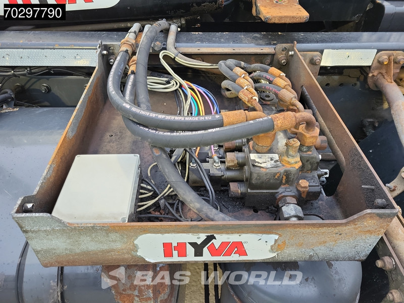 Camion ampliroll DAF CF 440 6X2 HYVA 22-60-S Hooklift Lift Axle Automatic ACC Euro 6: photos 12 Camion ampliroll DAF CF 440 6X2 HYVA 22-60-S Hooklift Lift Axle Automatic ACC Euro 6: photos 12