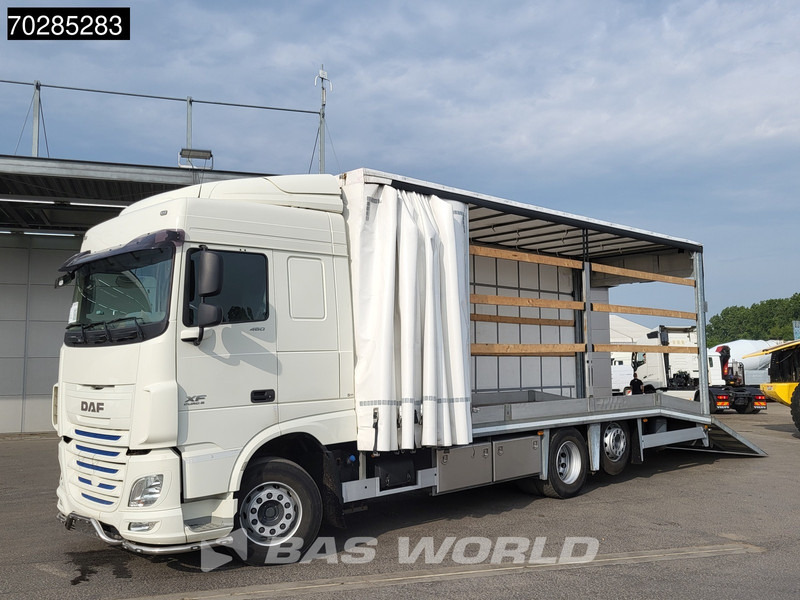 DAF XF 460 6X2 Machine Transporter hydraulic ramp Retarder Lift+Lenkasche Euro 6 - Camion porte-voitures: photos 1 DAF XF 460 6X2 Machine Transporter hydraulic ramp Retarder Lift+Lenkasche Euro 6 - Camion porte-voitures: photos 1