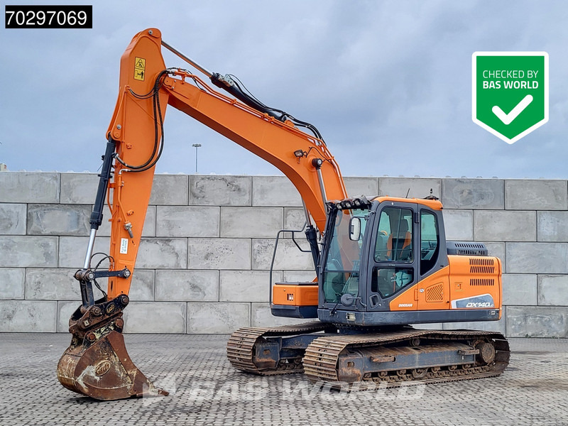 Doosan DX140 LC-5 - Pelle sur chenille: photos 1 Doosan DX140 LC-5 - Pelle sur chenille: photos 1
